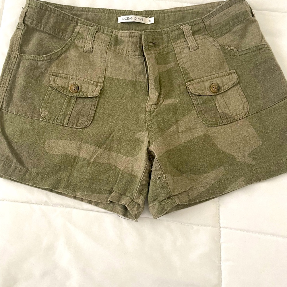 Linen shorts